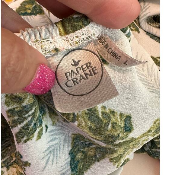 Paper Crane white green palms print off shoulder ruffled crop top size Large - Picture 3 of 11